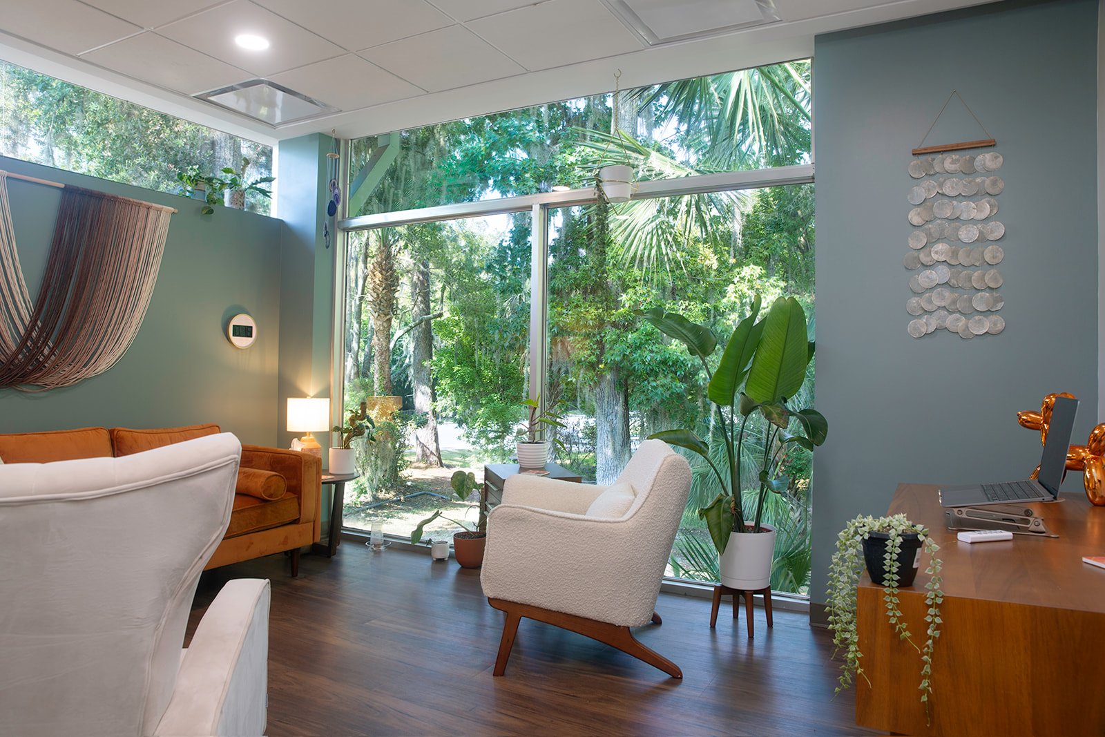 branding: arise wellness
